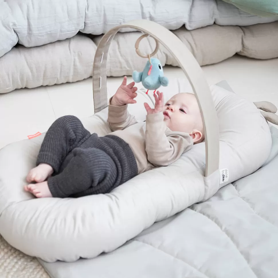 Done by Deer Meuble Bébé>Cozy Lounger avec Arche d'Activités - Raffi Sable