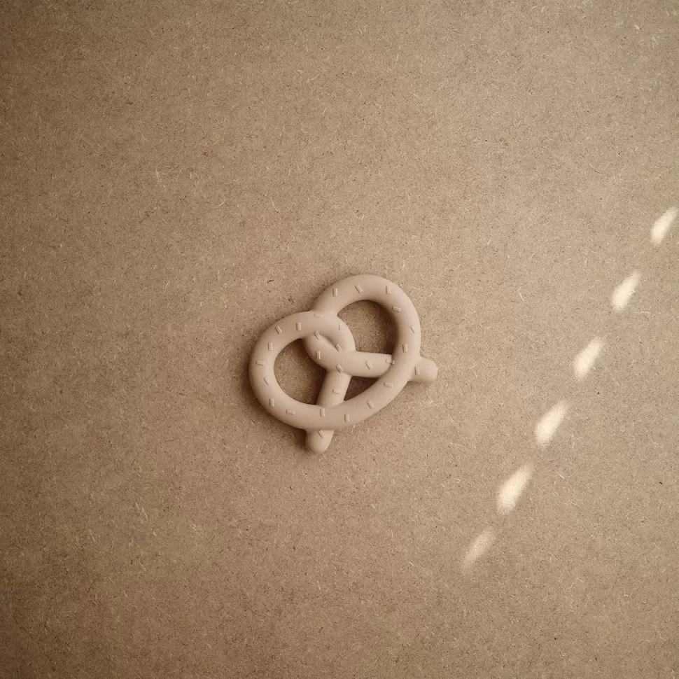 mushie Hygiène & Soin>Jouet de Dentition Bretzel - Naturel